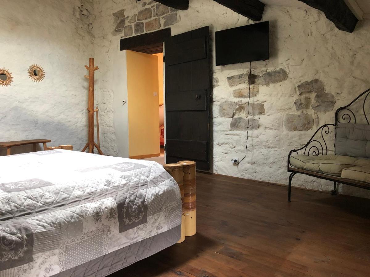 L'Apogee Bed & Breakfast Labeaume Bagian luar foto