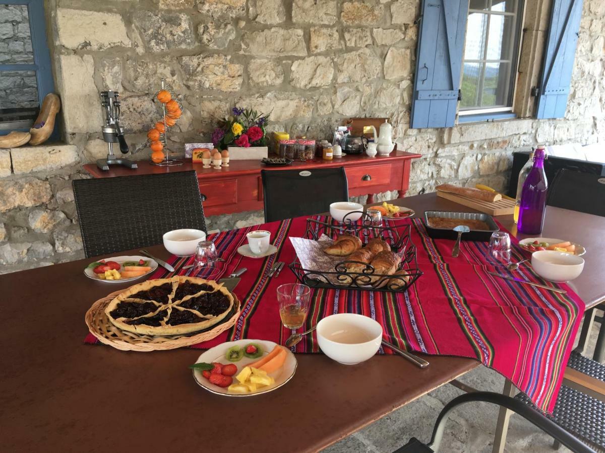 L'Apogee Bed & Breakfast Labeaume Bagian luar foto